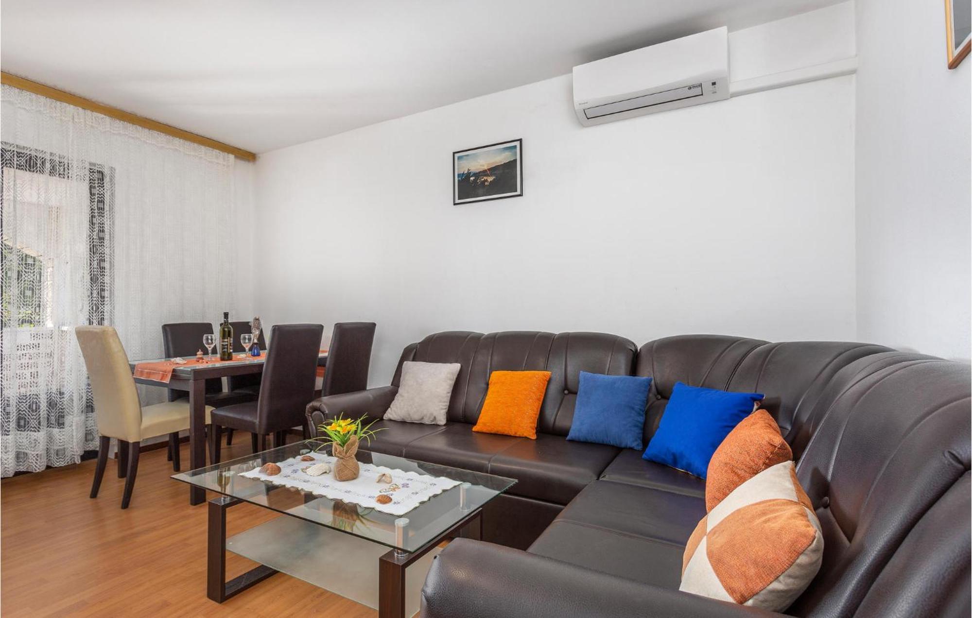 Gorgeous Apartment In Pinezici With Kitchen Экстерьер фото